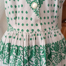 Load image into Gallery viewer, 1940s - Adorable Green White Day Dress - W29 (74cm)