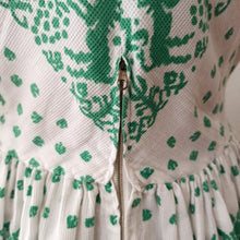 Load image into Gallery viewer, 1940s - Adorable Green White Day Dress - W29 (74cm)