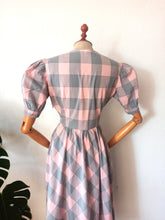 Load image into Gallery viewer, 1940s - Adorable Pink Plaid Puff Sleeves Dress - W27 (68cm)