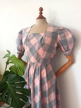 Load image into Gallery viewer, 1940s - Adorable Pink Plaid Puff Sleeves Dress - W27 (68cm)