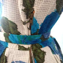 Charger l'image dans la galerie, 1950s - Stunning Blue Roseprint Waffle Thread Dress - W28 (72cm)