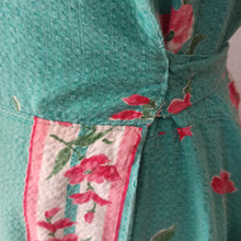 Charger l'image dans la galerie, 1940s 1950s - Stunning Turquoise Floral Housecoat Robe - L/XL