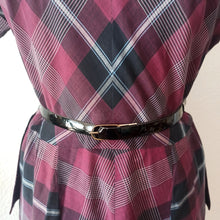 Charger l'image dans la galerie, 1940s 1950s - Gorgeous Rosewood Burgundy Tartan Dress - W32 (82cm)