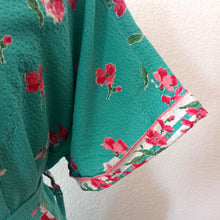 Charger l'image dans la galerie, 1940s 1950s - Stunning Turquoise Floral Housecoat Robe - L/XL