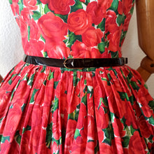 Charger l'image dans la galerie, 1950s - Stunning French Rosegarden Dress - W29 (74cm)