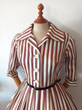 Charger l'image dans la galerie, 1950s - Gorgeous Color Stripes Autumn Dress - W32 (82cm)