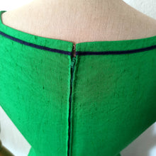 Load image into Gallery viewer, 1960s - Caroline Bal Moro -Bourges, France- Stunning Green Rayon Dress - W27 (68cm)