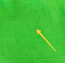 Load image into Gallery viewer, 1960s - Caroline Bal Moro -Bourges, France- Stunning Green Rayon Dress - W27 (68cm)