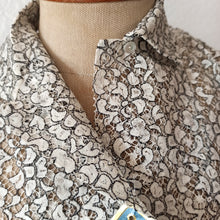 Cargar imagen en el visor de la galería, 1940s 1950s - M. Guiraud, France - Deadstock - Exquisite Cotton Lace Blouse - W31/32 (80/82cm)