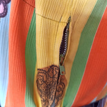 Charger l'image dans la galerie, 1950s - Stunning Colorful Pockets Dress - W31 (80cm)