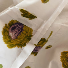 Charger l'image dans la galerie, 1950s - Fabulous Realistic Floral Print Cotton Dress - W29 (74cm)