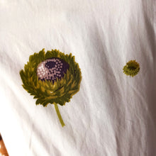 Charger l'image dans la galerie, 1950s - Fabulous Realistic Floral Print Cotton Dress - W29 (74cm)