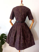 Charger l'image dans la galerie, 1950s 1960s - Autumnal Plum Textured Cotton Dress - W27 (68cm)