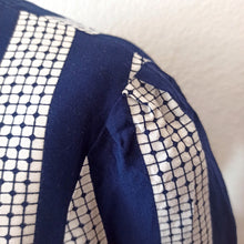 Charger l'image dans la galerie, 1950s - Gorgeous Navy & White Rayon Dress - W30 (76cm)