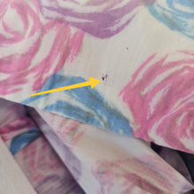 Charger l'image dans la galerie, 1950s - Lovely Abstract Roses Cotton Dress - W28 (72cm)