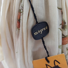 Laden Sie das Bild in den Galerie-Viewer, 1960s 1970s - Migraz Confezioni, Italy - Deadstock Corn Dress - W27/28 (68/70cm)