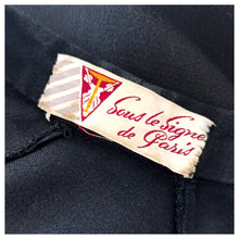Cargar imagen en el visor de la galería, 1940s - Sous Le Signe de Paris, PARIS - Outstanding Black Dress - W26 (66cm)
