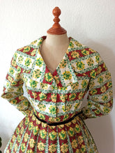 Charger l'image dans la galerie, 1950s - Stunning Autumnal Floral Print Cotton Dress - W27.5 (70cm)