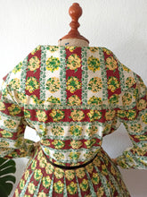 Charger l'image dans la galerie, 1950s - Stunning Autumnal Floral Print Cotton Dress - W27.5 (70cm)