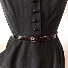 Cargar imagen en el visor de la galería, 1940s - Sous Le Signe de Paris, PARIS - Outstanding Black Dress - W26 (66cm)
