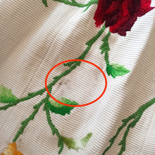 Charger l'image dans la galerie, 1950s - Fabulous Petite Roses Embroidery Dress - W24 (62cm)