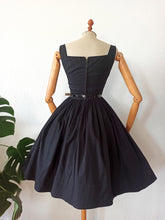 Charger l'image dans la galerie, 1950s - Gorgeous Black Cotton Dress - W25 (64cm)