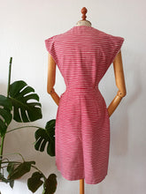 Cargar imagen en el visor de la galería, 1940s 1950s - Lovely Red Stripes Cotton Dress  - W27.5 (70cm)