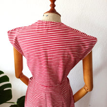 Cargar imagen en el visor de la galería, 1940s 1950s - Lovely Red Stripes Cotton Dress  - W27.5 (70cm)