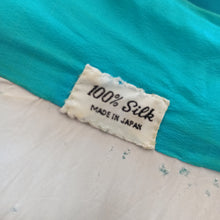 Laden Sie das Bild in den Galerie-Viewer, VTG - Exquisite Pure Silk Japanese Hairo Kimono