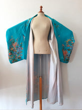 Laden Sie das Bild in den Galerie-Viewer, VTG - Exquisite Pure Silk Japanese Hairo Kimono