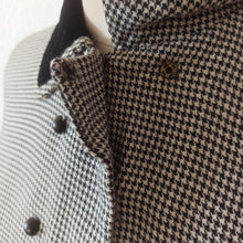 Cargar imagen en el visor de la galería, 1940s 1950s - Superb Gab Wool Houndstooth Dress - W35 (88cm)