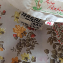 Charger l'image dans la galerie, 1950s - Marie Bonheur, Paris - Adorable Aumnal Floralprint Dress - W25 (64cm)