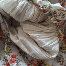 Charger l'image dans la galerie, 1950s - Marie Bonheur, Paris - Adorable Aumnal Floralprint Dress - W25 (64cm)