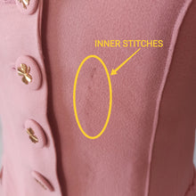 Cargar imagen en el visor de la galería, 1940s - PARIS - WWII Clover Emblem Buttons Pink Crepe Jacket - W27 (68cm)