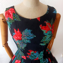 Charger l'image dans la galerie, 1950s - Stunning Black Autumn Leaves Couture Dress - W24 (60cm)