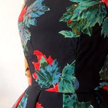 Charger l'image dans la galerie, 1950s - Stunning Black Autumn Leaves Couture Dress - W24 (60cm)