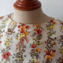 Charger l'image dans la galerie, 1950s - Marie Bonheur, Paris - Adorable Aumnal Floralprint Dress - W25 (64cm)