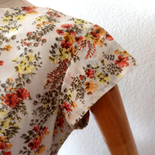 Charger l'image dans la galerie, 1950s - Marie Bonheur, Paris - Adorable Aumnal Floralprint Dress - W25 (64cm)