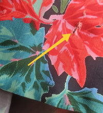 Charger l'image dans la galerie, 1950s - Stunning Black Autumn Leaves Couture Dress - W24 (60cm)