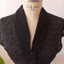 Cargar imagen en el visor de la galería, 1940s - Like New! - Delicious Embroidery Sheer Top - W28 (70cm)