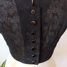 Cargar imagen en el visor de la galería, 1940s - Like New! - Delicious Embroidery Sheer Top - W28 (70cm)