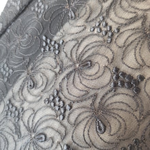 Cargar imagen en el visor de la galería, 1940s - Like New! - Delicious Embroidery Sheer Top - W28 (70cm)