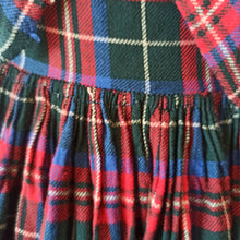 Cargar imagen en el visor de la galería, 1950s 1960s - Adorable Tartan Tie Neck Flannel Dress - W26 (66cm)