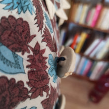 Cargar imagen en el visor de la galería, 1940s - Exquisite Peplum Ceramic Buttons Rayon Dress - W28.5 (72cm)