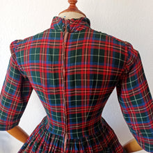Cargar imagen en el visor de la galería, 1950s 1960s - Adorable Tartan Tie Neck Flannel Dress - W26 (66cm)