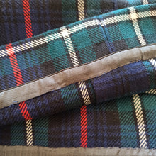 Charger l'image dans la galerie, 1960s - Elegant Tartan Wool Belted Dress - W33 (84cm)