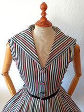 Charger l'image dans la galerie, 1950s - Adorable Rainbow Stripes Cotton Dress - W31 (78cm)