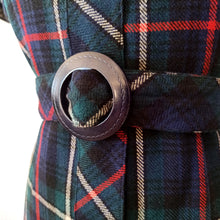 Charger l'image dans la galerie, 1960s - Elegant Tartan Wool Belted Dress - W33 (84cm)