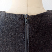 Charger l'image dans la galerie, 1960s - Gorgeous Houndstooth Wool Dress - W31 (78cm)