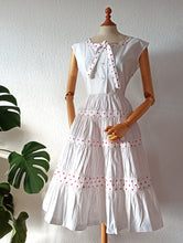 Cargar imagen en el visor de la galería, 1940s 1950s - Henri Ravoux, France - Adorable Day Dress - W27.5 (70cm)